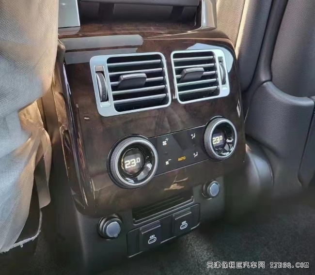 22款欧版揽胜P400 天津保税区 特价直营120.8万