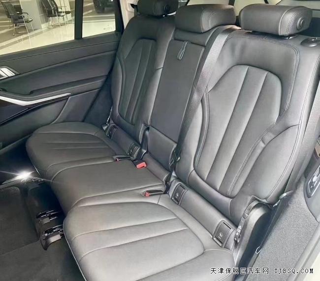22款美规宝马X7 时尚优雅现车仅售94万 22款美规宝马X7 豪华性 能兼备 热卖全国94万提车