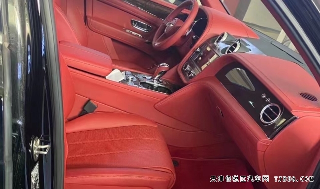 20款宾利添越 3.0油电混合 舒适豪华一体 港口 248万提车 