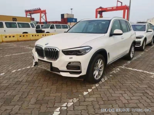 19款宝马X5中东版3.0T 港口现车中配特价64.6万