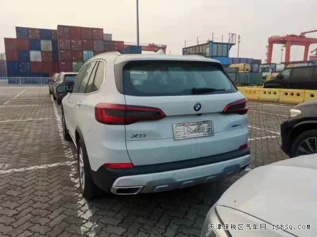 19款宝马X5中东版3.0T 港口现车中配特价64.6万