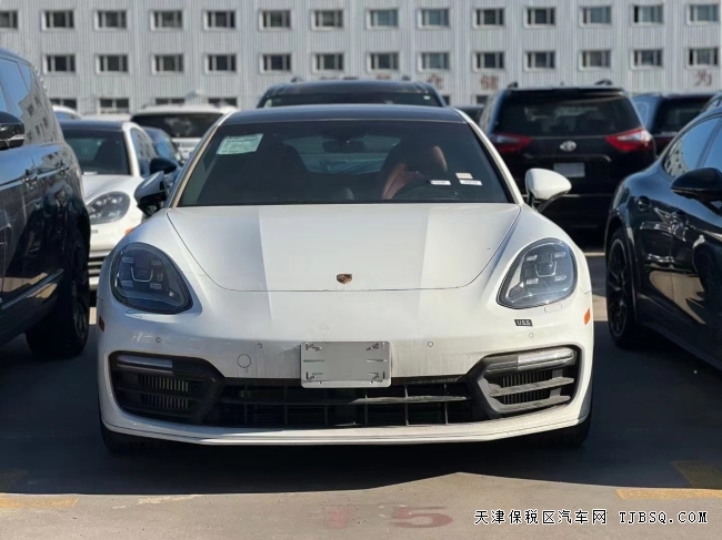 20款保时捷帕纳梅拉4S2.9T港口热卖中 20款保时捷帕纳梅拉4S2.9T港口热卖中
