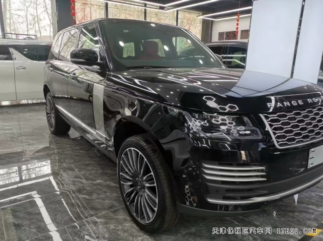 2021款路虎创世加长顶级配置