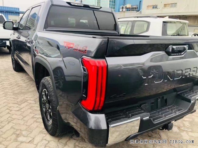 22款全新丰田坦途TRD越野版 月底现车特价61.5万
