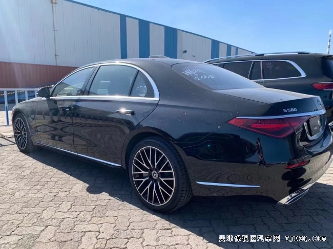 21款奔驰S580长轴版 港口现车无豪车税特价175万
