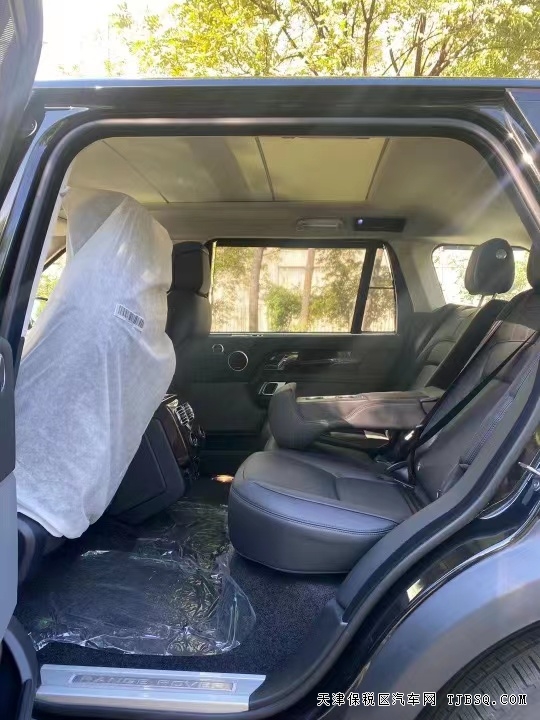 2020款路虎-揽胜3.0T -VOGUE加长汽油版港口促销中