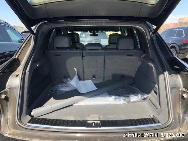 21款保时捷卡宴3.0T加版高配 港口现车特价仅售95万