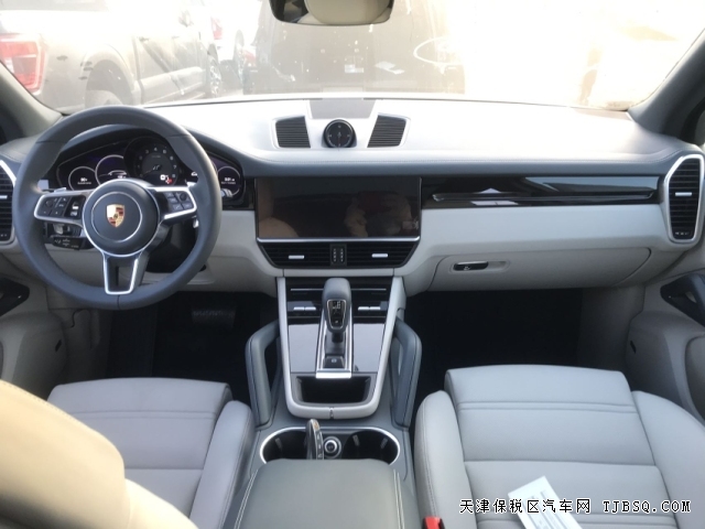 21款保时捷卡宴颜值和配置绝绝子 街跑之王