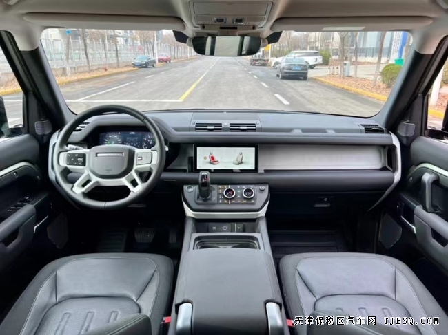 20款路虎卫士2.0P300四门