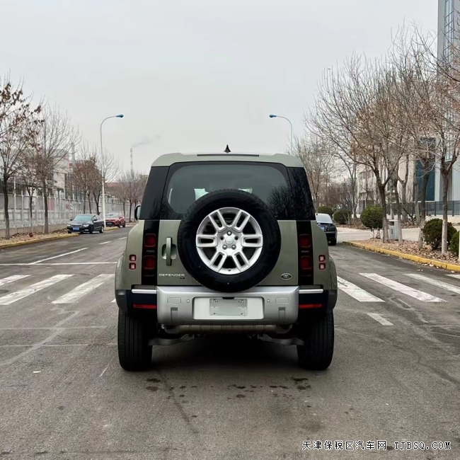 20款路虎卫士2.0P300四门