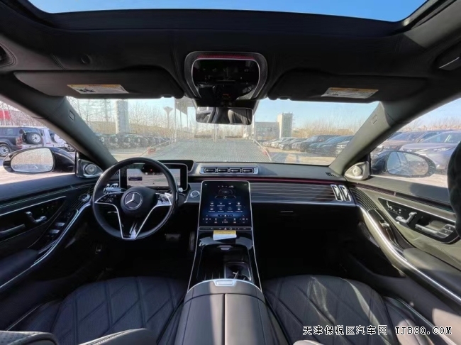 21款迈巴赫S580D级车的天花板