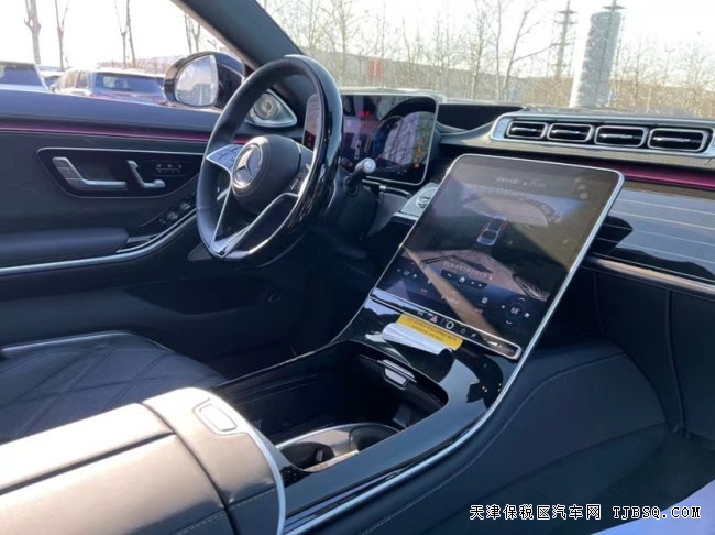 21款迈巴赫S580D级车的天花板