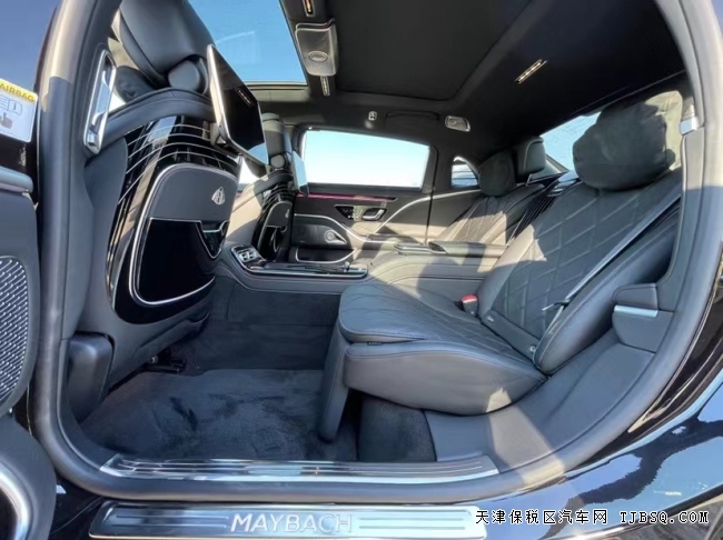 21款迈巴赫S580D级车的天花板