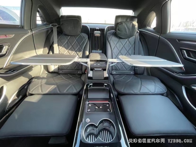 21款迈巴赫S580D级车的天花板
