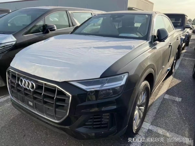 22款奥迪Q8港口热销中
