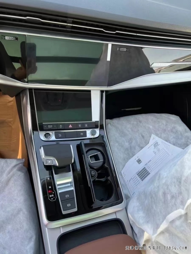 22款奥迪Q8港口热销中