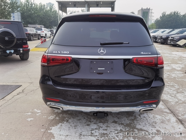 21款平行进口奔驰GLS580独有的4.0T动力 最新报价 配置
