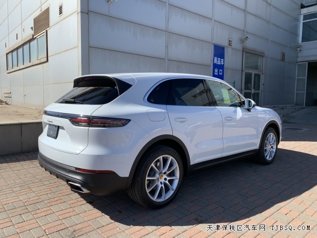 21款平行进口保时捷卡宴外观时尚 配置齐全 