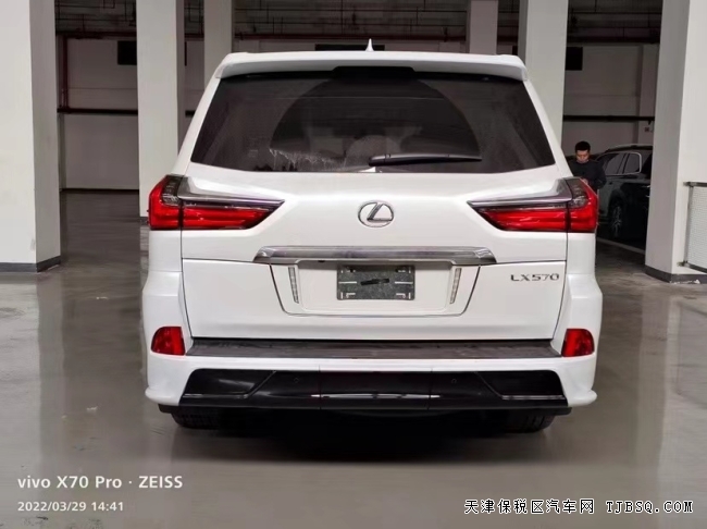 21款雷克萨斯LX570美版运动包 港口现车特价182万