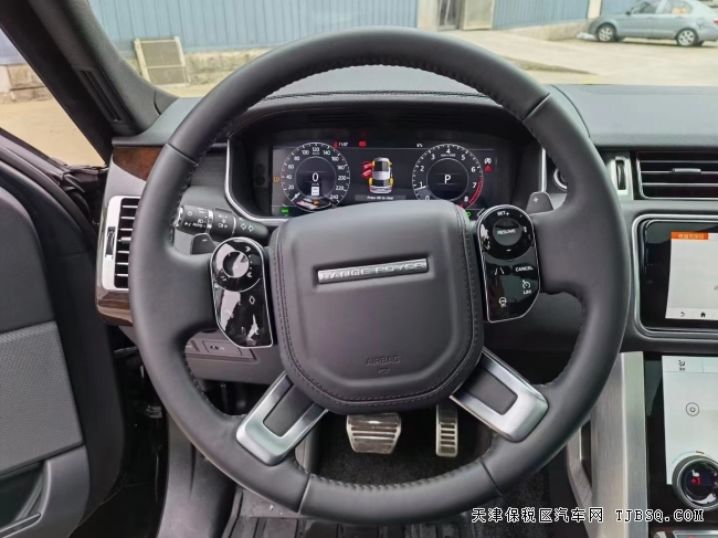 21款路虎揽胜3.0行政黑曜限量版 港口现车特价128万