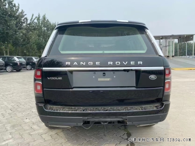 2020款中东版3.0汽油行政加长港口库存处理中