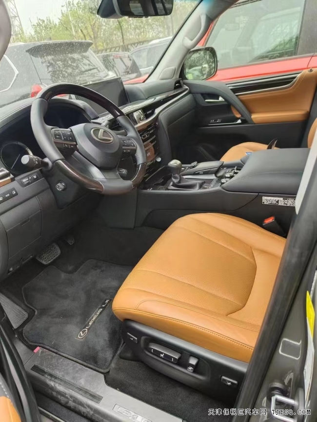 21款雷克萨斯LX570美版豪华包 特价现车仅售170万