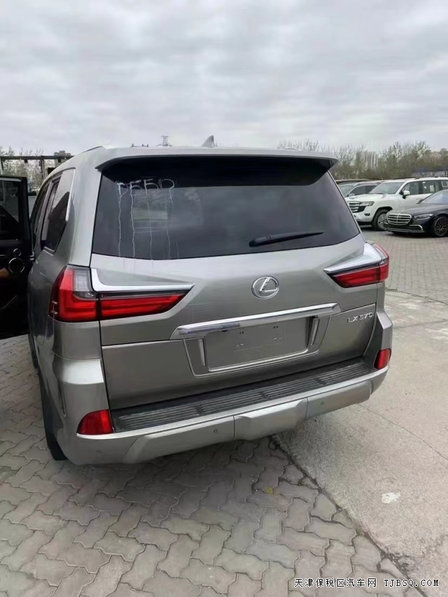 21款雷克萨斯LX570美版豪华包 特价现车仅售170万