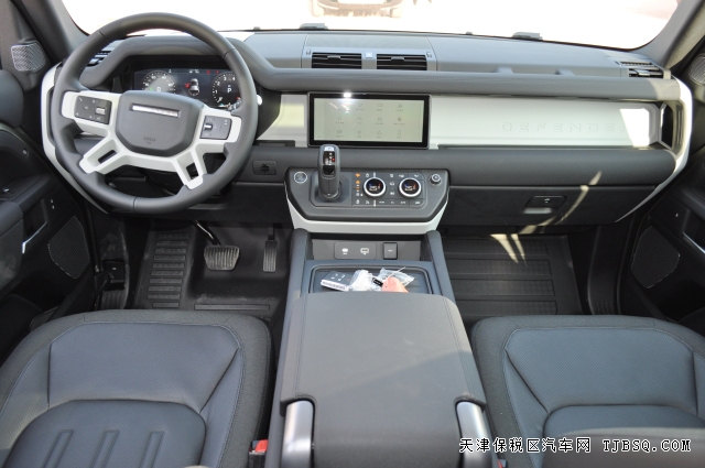 21款平行进口路虎卫士港口现车 配置齐全 不加价 随时提