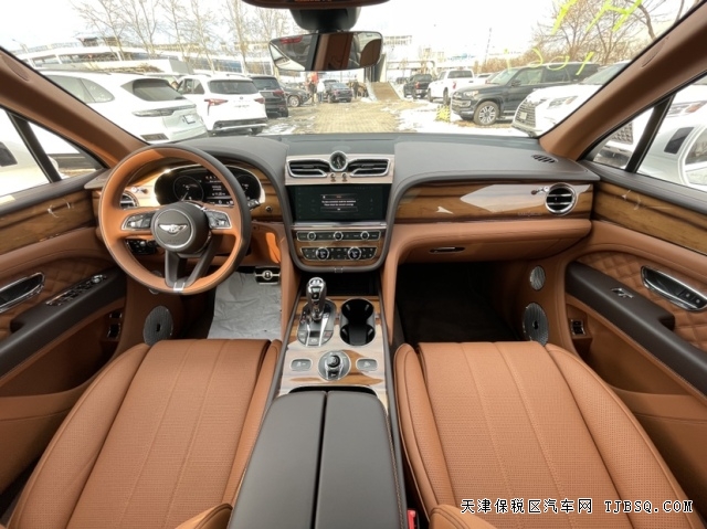 21款平行进口宾利添越港口现车 配置齐全 价格优惠