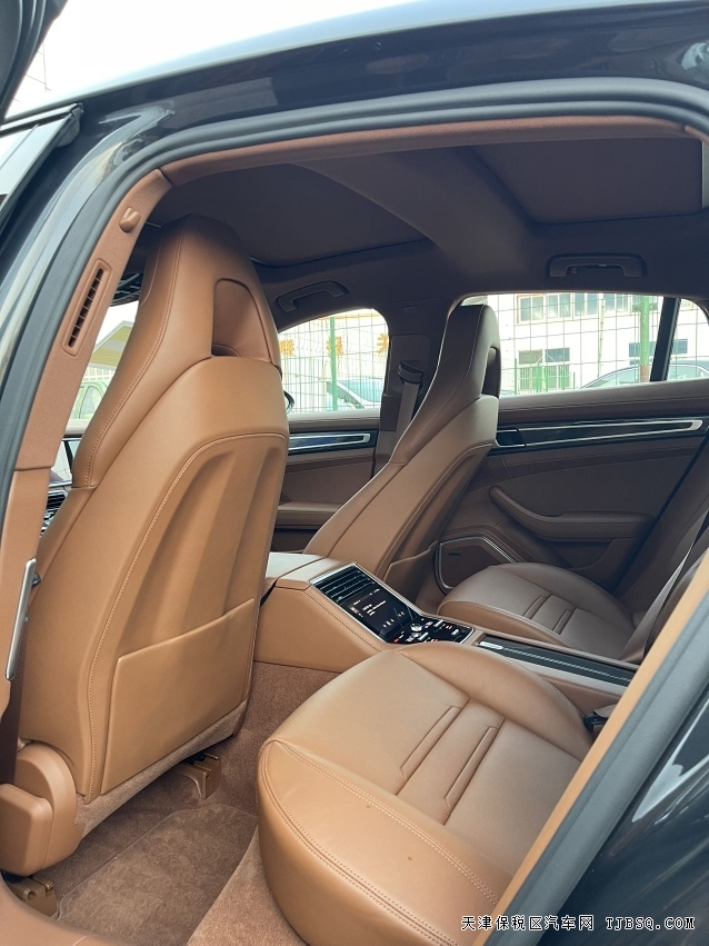 21款平行进口保时捷Panamera 港口现车 配置齐全  