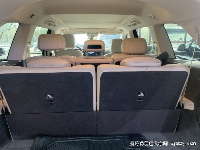 21款平行进口奔驰GLS580港口现车 大气稳重 科技感十足 21款平行进口奔驰GLS580港口现车 大气稳重 科技感十足