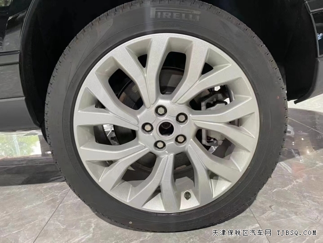 21款路虎揽胜3.0T行政VOGUE加长版 高配现车特价仅售141万