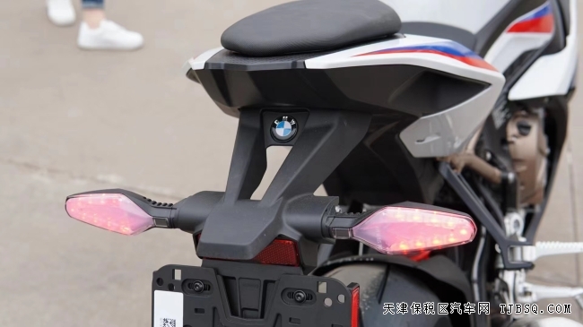 22款宝马 S1000RR M包摩托车 平行进口版港口特价34万