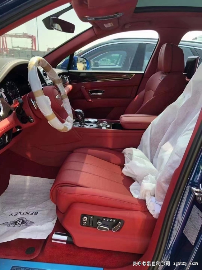 20款宾利添越4.0T  V8 天津港口现车钜惠中
