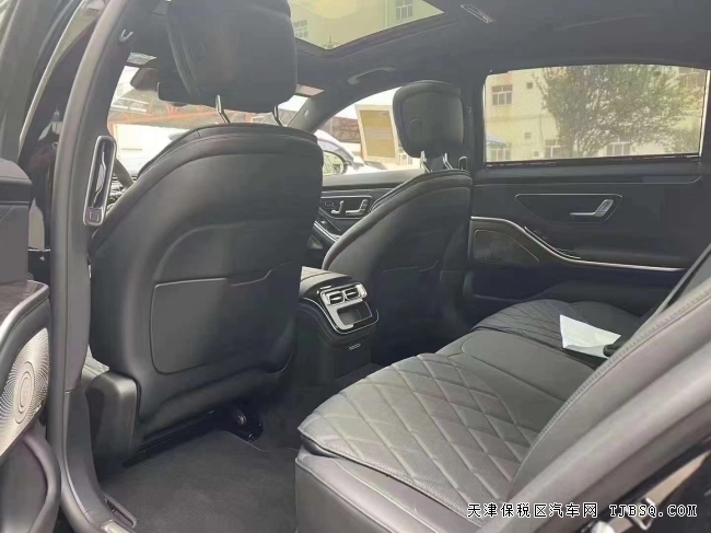 21款奔驰S580比4S店优惠40W港口热卖中 21款奔驰S580比4S店优惠40W港口热卖中