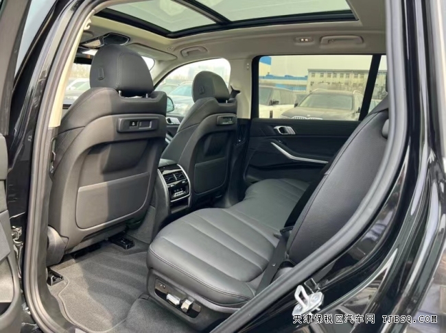 22款宝马X7港口特价售卖中