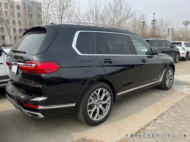 22款宝马X7港口特价售卖中
