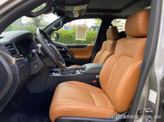 21款雷克萨斯LX570中东铂金版 港口现车特价仅售183万