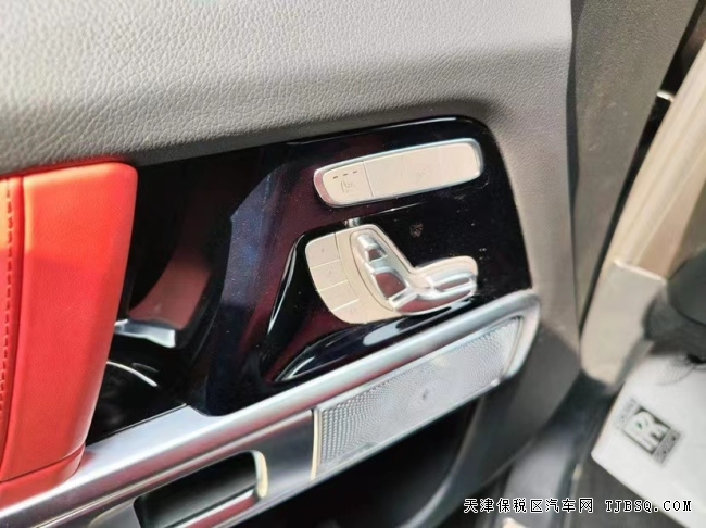 21款奔驰G63AMG4.0T 港口现车特价仅售285万
