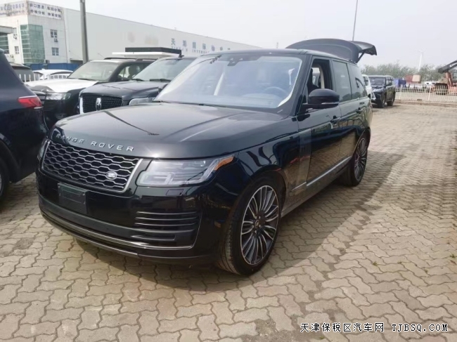 天津港平行进口车22款路虎揽胜3.0T黑曜港口钜惠158万