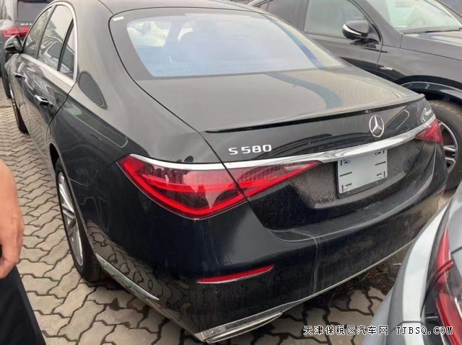21款美规奔驰S580豪华四驱长轴天津港今日行情