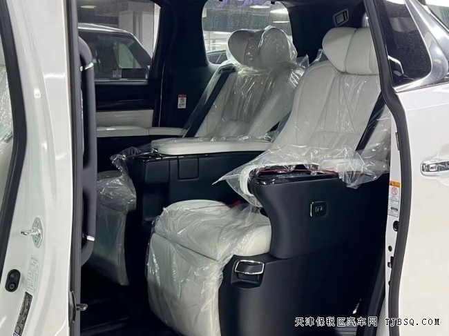 21款雷克萨斯LM300四座版 港口特价白色内饰仅售153万