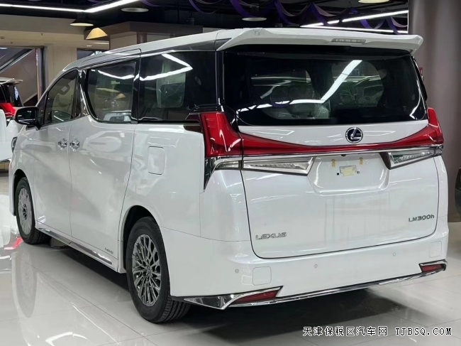 21款雷克萨斯LM300四座版 港口特价白色内饰仅售153万