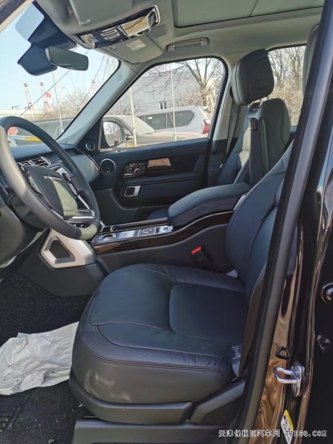 22款欧版路虎揽胜行政3.0汽油港口特价中