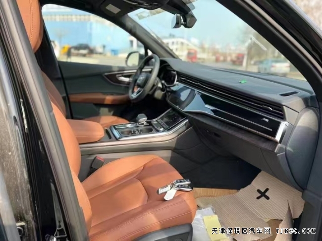 21款奥迪Q7  3.0T港口促销中