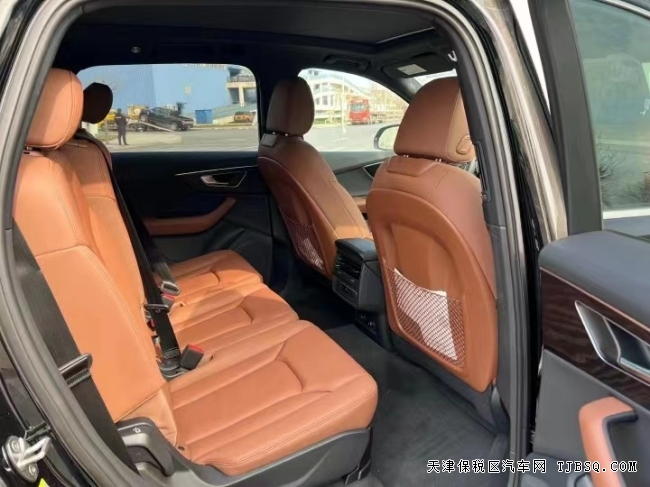 21款奥迪Q7  3.0T港口促销中