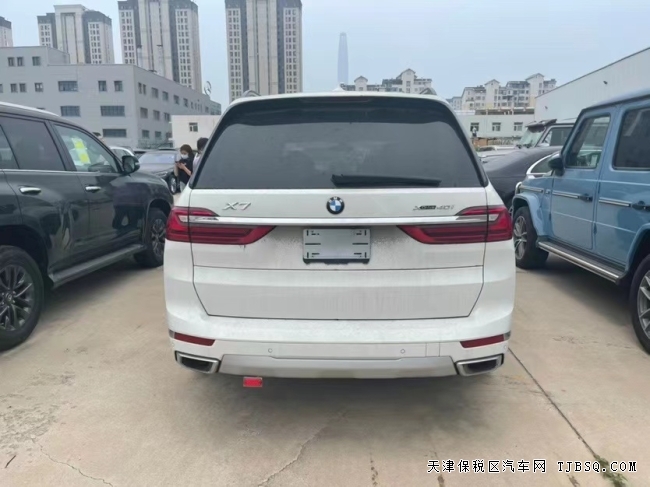 22款宝马X7全尺寸SUV港口特价中 22款宝马X7全尺寸SUV港口特价中