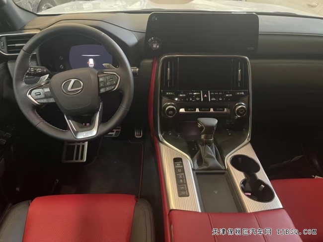22款雷克萨斯LX600 F-SPORT港口现车热卖中