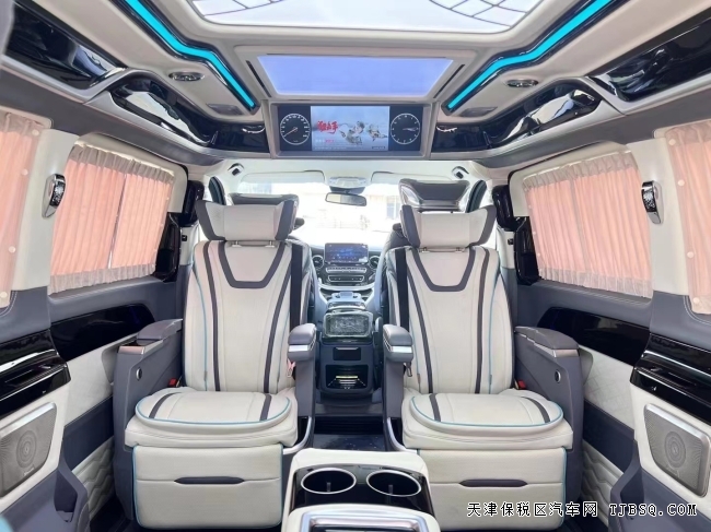 21款奔驰V250航者海‬荣耀版港口现车热卖中