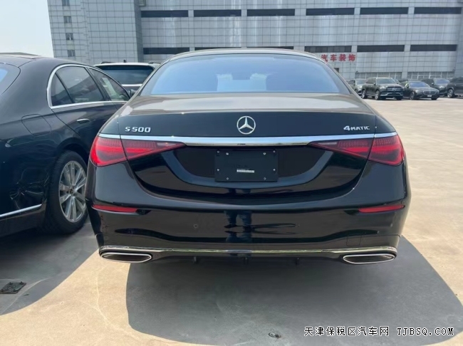 22款美规奔驰S500 港口特价处理中118.8万